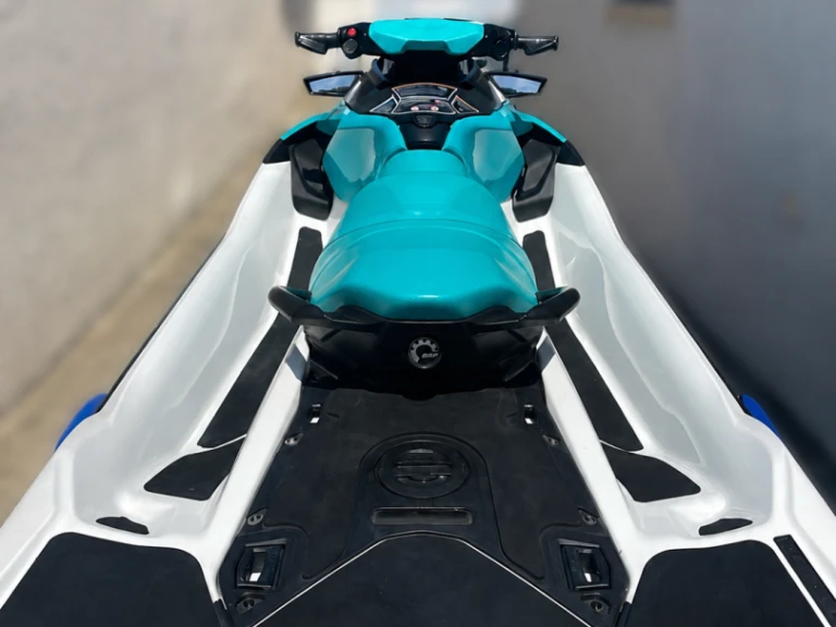 Wynajem łodzi Sea-Doo GTX  w Le Grau-du-Roi na SamBoat 