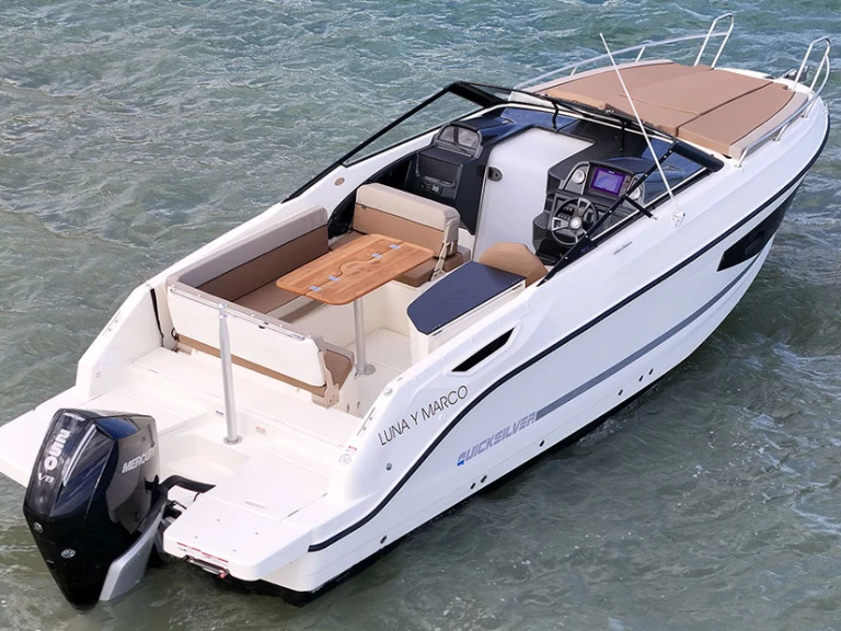 Wynajem łodzi Quicksilver Activ 755 Cruiser w Hyeres na SamBoat 