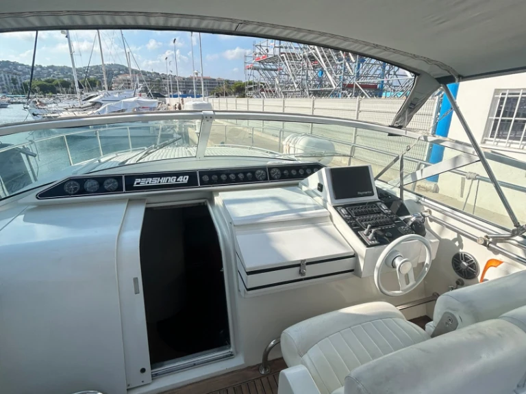 Wynajem w Golfe-Juan- Pershing Pershing 40 na SamBoat