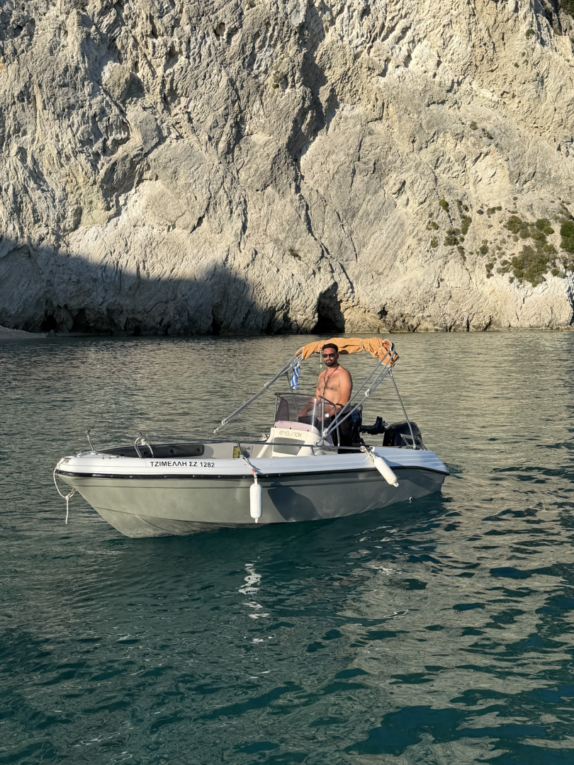 Wynajem łodzi Laganás tanio Bluewater 480