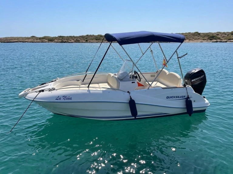 Quicksilver Quicksilver 505 Commander między profesjonalistami a osobami prywatnymi w Cambrils