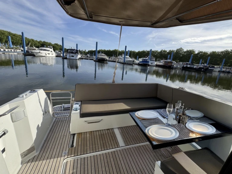 Wynajmij Jeanneau Merry Fisher 895 w Asnières-sur-Seine