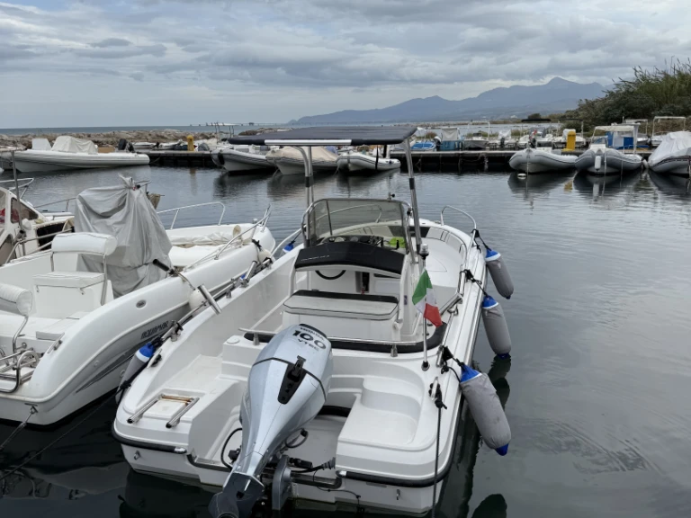 Wynajem łodzi Ranieri Voyager 19 S w Termini Imerese na SamBoat 