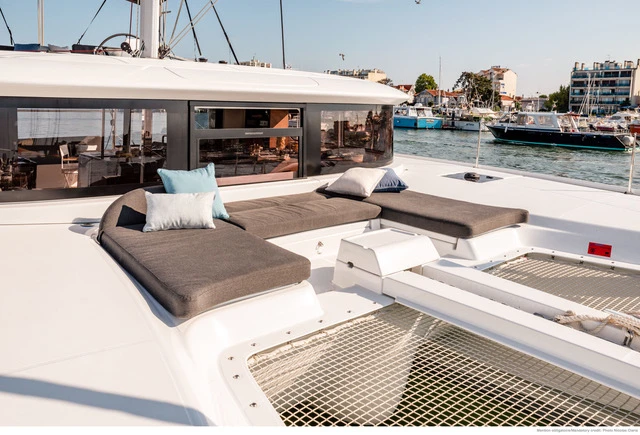 Wynajmij Katamaran z lub bez skippera Lagoon w Ajaccio