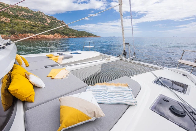 Lagoon Lagoon 38 między profesjonalistami a osobami prywatnymi w Ajaccio