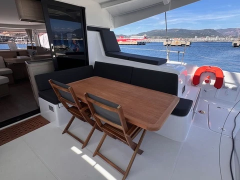 Wynajem łodzi Lagoon Lagoon 42 w Ajaccio na SamBoat 