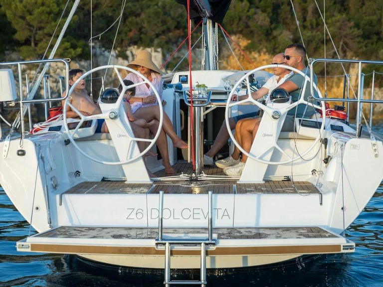 Wynajmij Dehler Dehler 38 SQ w Rovinj