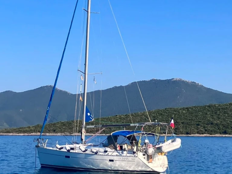 Żaglowiec do wynajmu w Volos w najlepszej cenie
