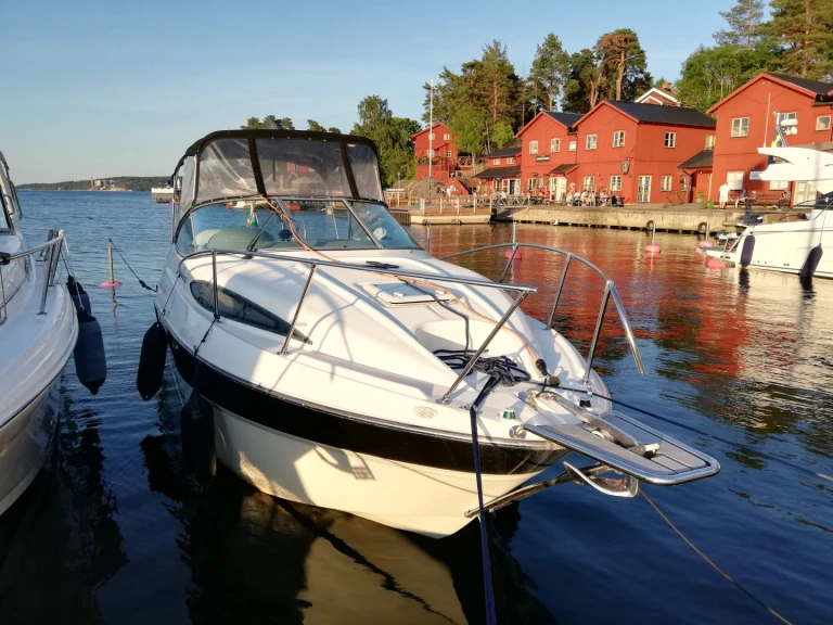 Wynajmij Motorówka z lub bez skippera Bayliner w Sztokholm