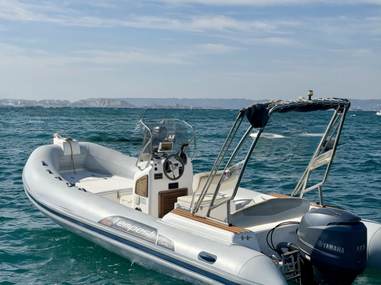 Wynajem łodzi Marsylia tanio Tempest 626