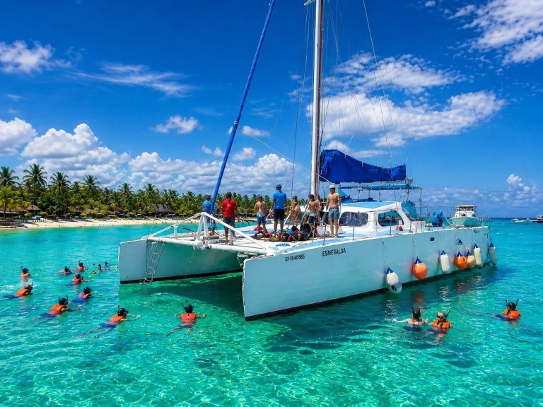 Wynajem Katamaran w Punta Cana - Custom Made custom