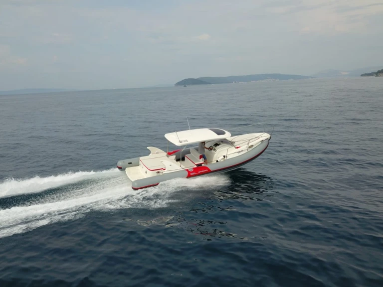 Wynajem łodzi Split tanio Bura 9.5