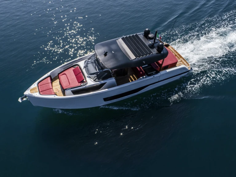 Wynajmij Pershing Pershing 90 w Saint-Tropez