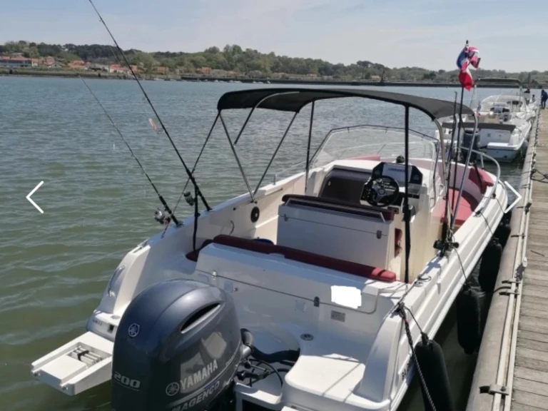 Wynajmij Pacific Craft Pacific Craft 670 w Anglet