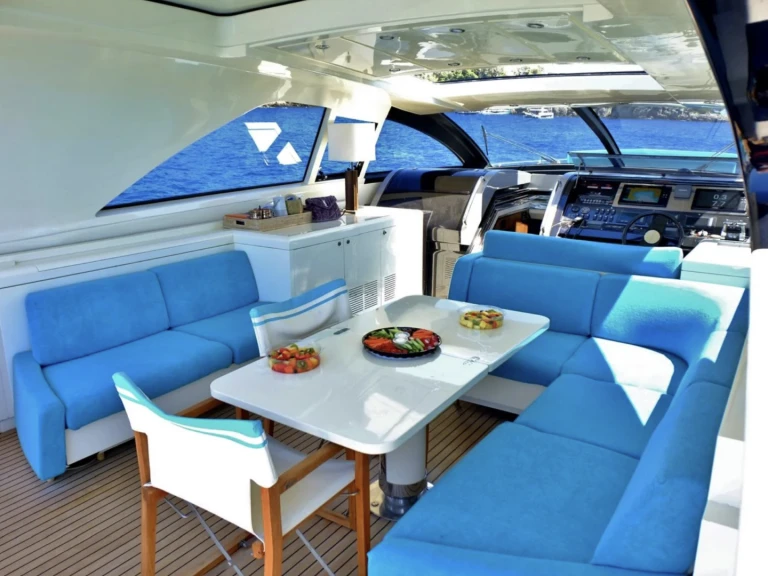 Wynajem w Saint-Tropez- Monterey 27 na SamBoat