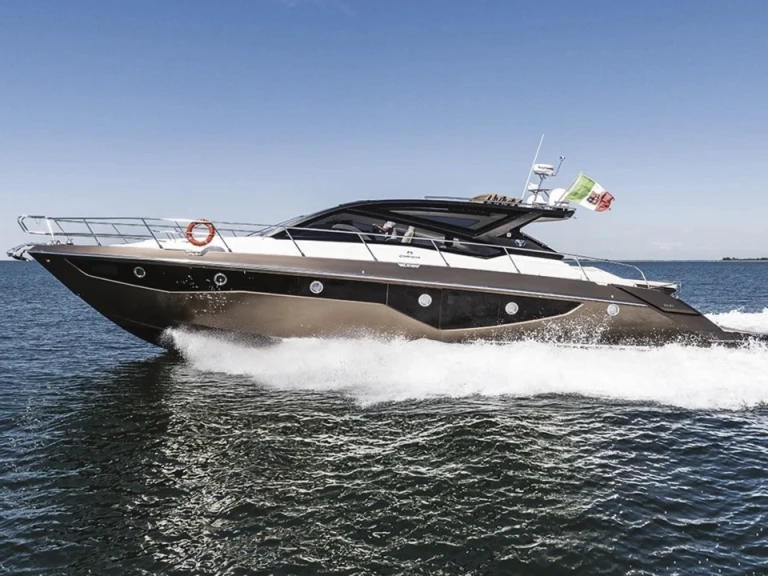Wynajmij Cranchi Cranchi 60 ST w Saint-Tropez