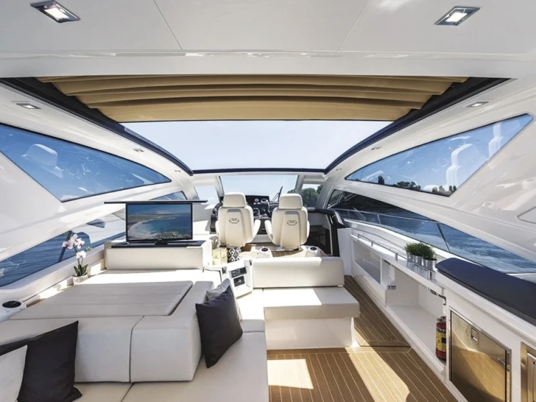 Wynajem łodzi Saint-Tropez tanio Cranchi 60 ST