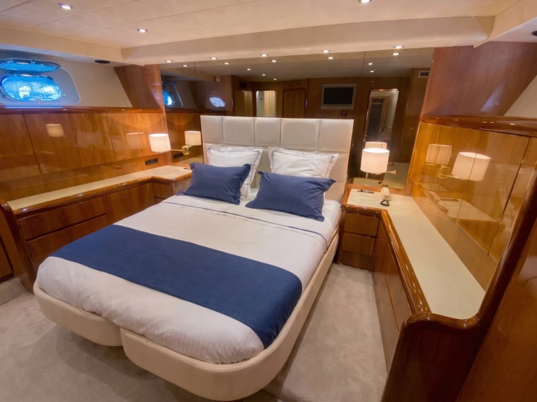 Wynajem Luksusowy jacht w Saint-Tropez - Falcon 82S