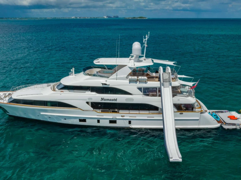 Wynajmij Luksusowy jacht z lub bez skippera Benetti w Bahamy