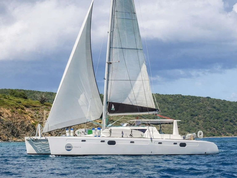 Voyage MOONSTRUCK między profesjonalistami a osobami prywatnymi w Saint Thomas Island
