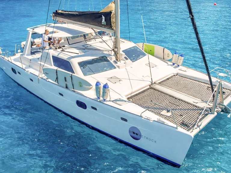 Wynajmij Voyage MOONSTRUCK w Saint Thomas Island