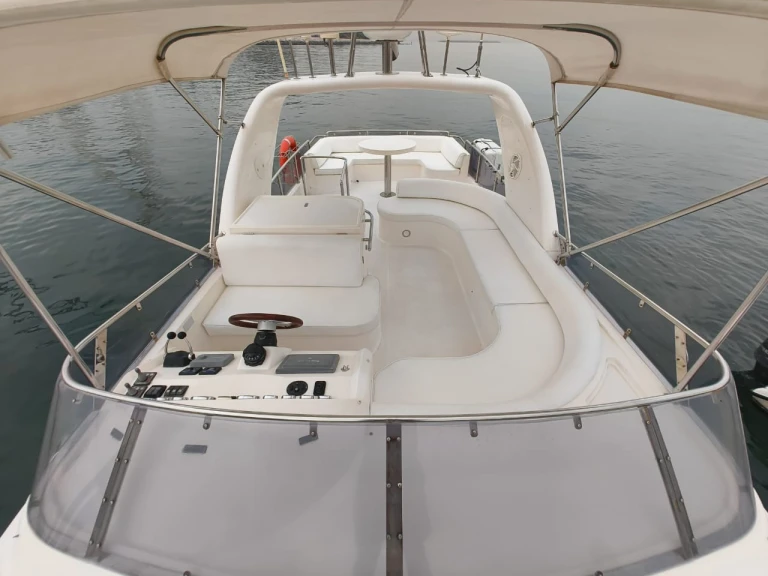 Wynajem w Dubai Marina- Majesty Yachts Mejesty 50 na SamBoat