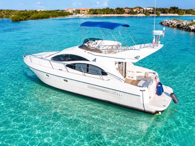 Custom Made custom między profesjonalistami a osobami prywatnymi w Puerto Aventuras