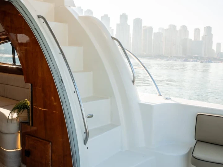 Wynajem Motorówka  Al Shaali Marine z patentem 