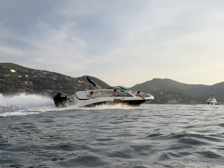 Wynajem Motorówka w Mandelieu-la-Napoule - Sea Ray SPX 210 OB