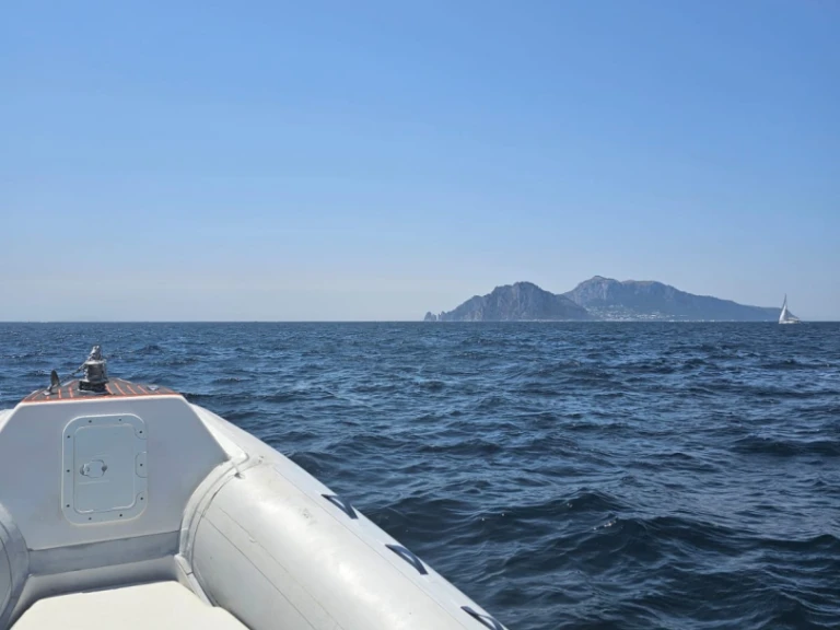 Sacs Sacs S 680 między profesjonalistami a osobami prywatnymi w Porto di Torre del Greco