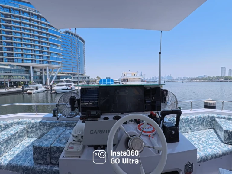 Wynajem Motorówka w Dubai Marina - 101 Marine 101