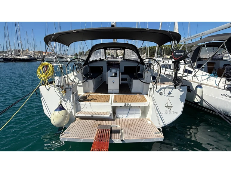 Wynajem Żaglowiec w Pula - Jeanneau Sun Odyssey 440