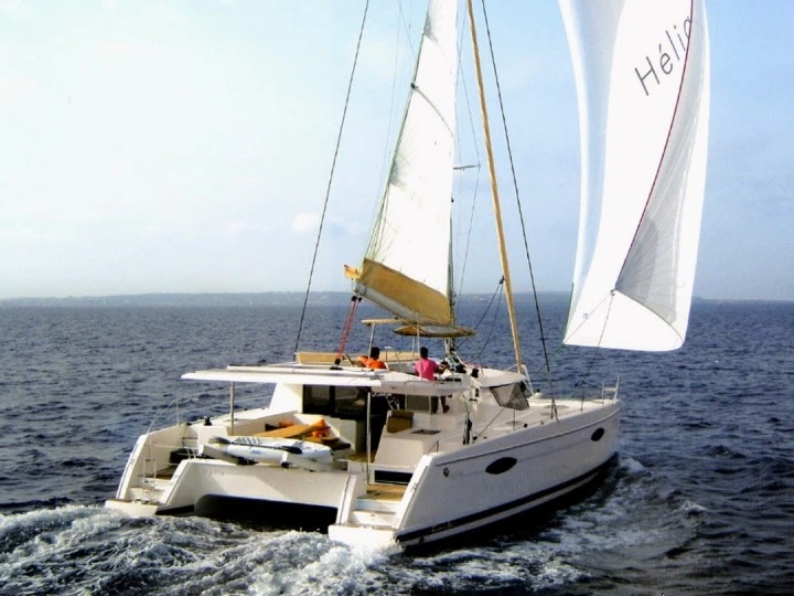Wynajmij Katamaran z lub bez skippera Fountaine Pajot w Santa Pola