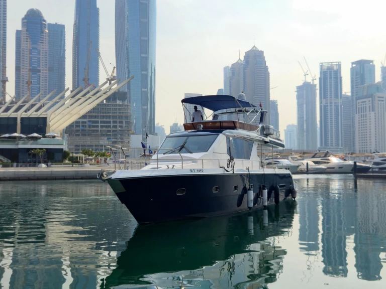 Custom Made custom między profesjonalistami a osobami prywatnymi w Dubai Marina