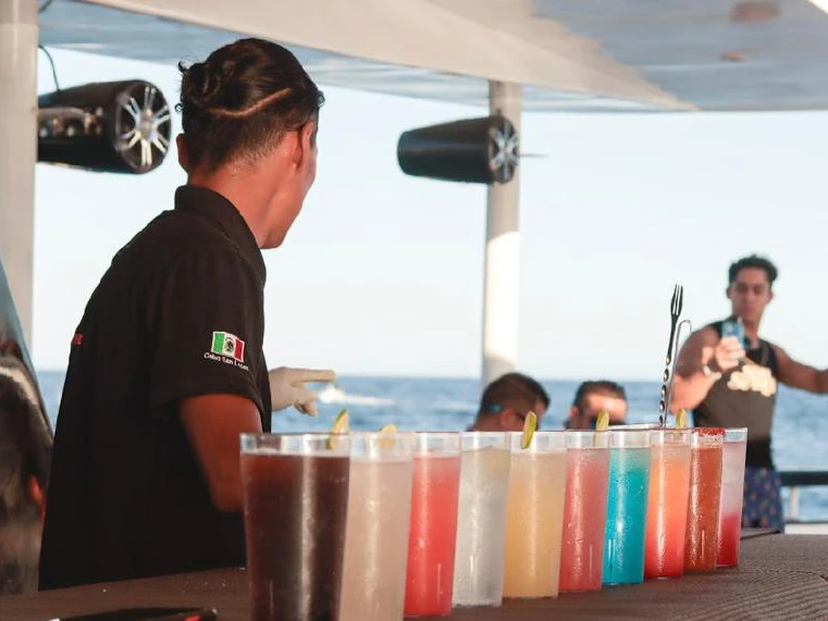 Wynajmij Katamaran z lub bez skippera Custom Made w Cabo San Lucas