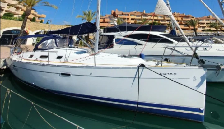 Wynajmij Żaglowiec z lub bez skippera Bénéteau w Puerto Sotogrande