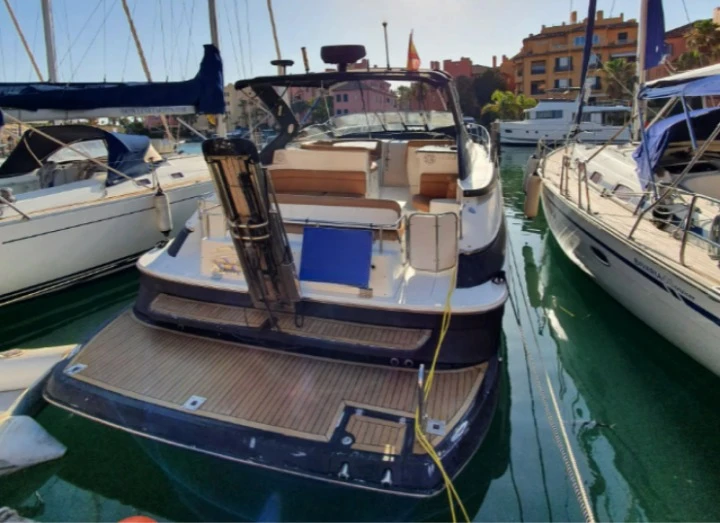 Wynajem łodzi Régal 4260 Commodore Tiple XXX w Puerto Sotogrande na SamBoat 