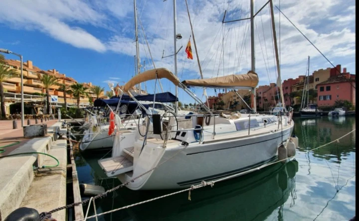 Wynajmij Żaglowiec z lub bez skippera Dufour w Puerto Sotogrande