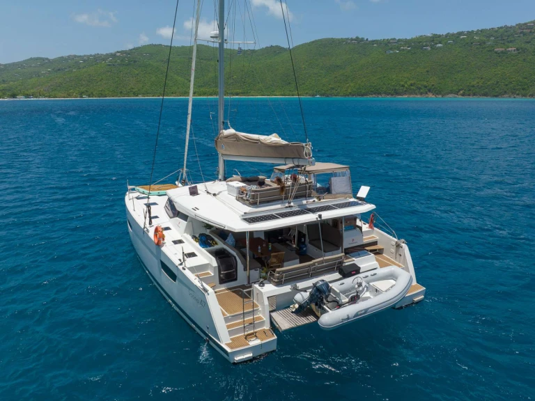 Wynajem Luksusowy jacht Fountaine Pajot z patentem 