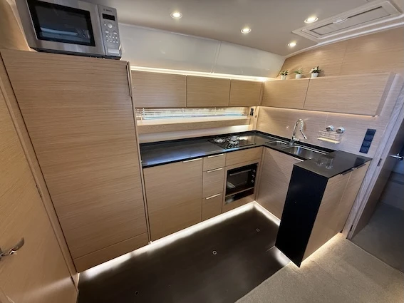 Wynajmij Bavaria Bavaria S45 HT w Komolac