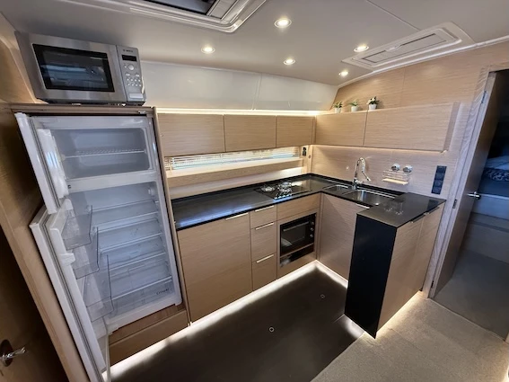 Wynajem łodzi Komolac tanio Bavaria S45 HT