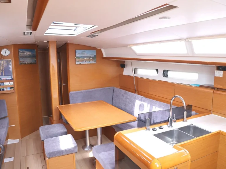 Wynajem łodzi Oban tanio Sun Odyssey 439
