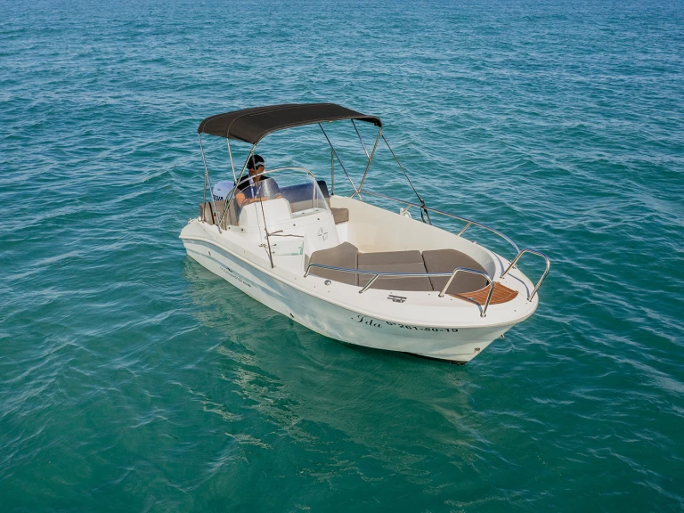 Wynajem Motorówka Ocean Master z patentem 