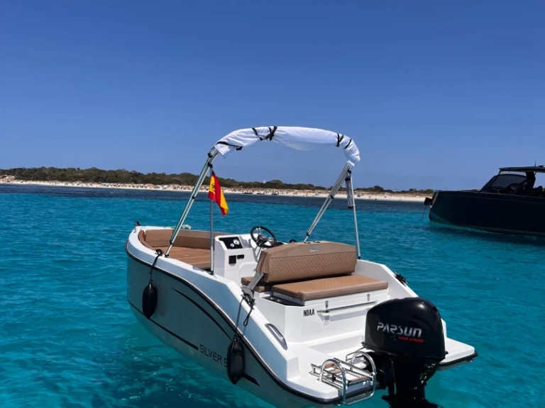 Wynajmij Silent Yachts 555 w Club Nàutic Ca'n Picafort