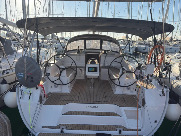 Wynajmij Bavaria Bavaria Voyager 45 w Biograd na Moru