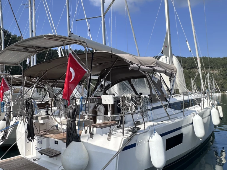 Wynajmij Bavaria Bavaria C42 w Fethiye