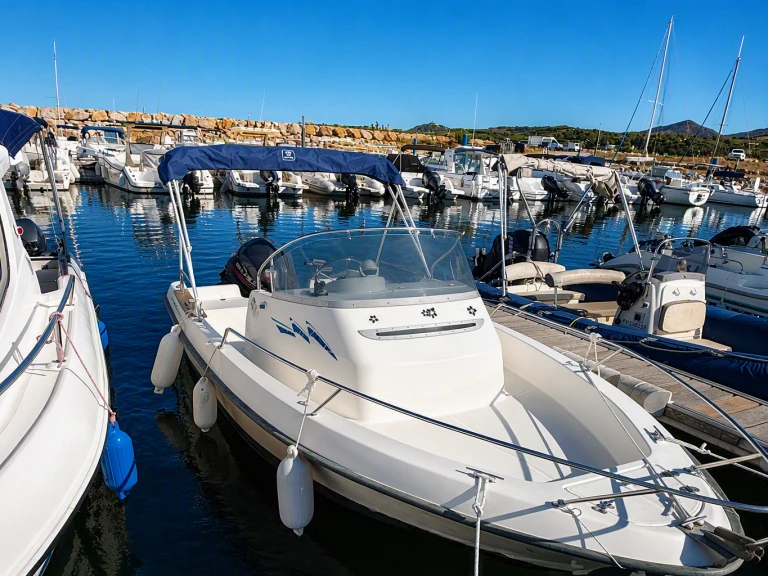 Wynajmij Motorówka z lub bez skippera B2 Marine w Francja