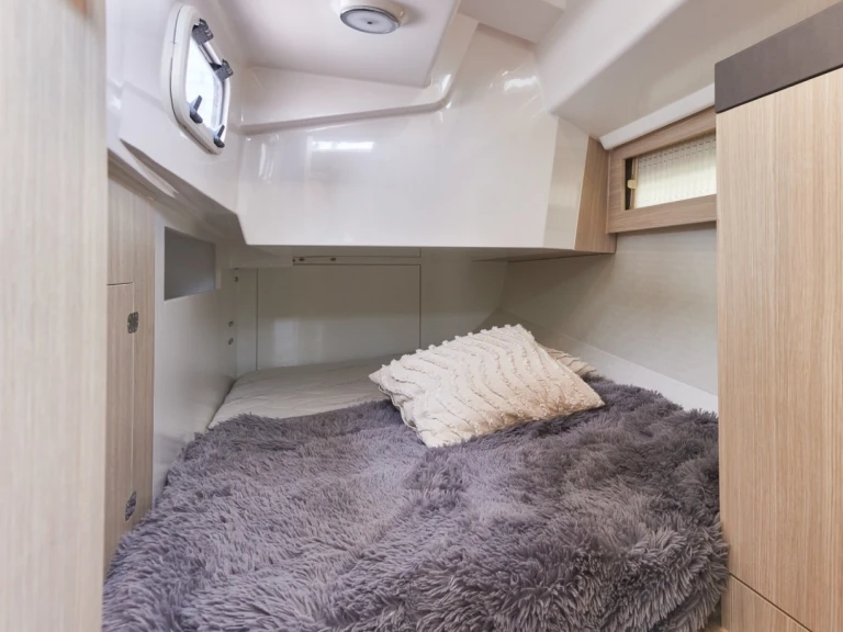 Wynajem łodzi Valencia tanio Maxus 35
