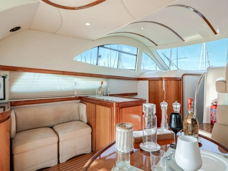 Wynajem w Capri Port- Rodman Rodman 38 Fly na SamBoat