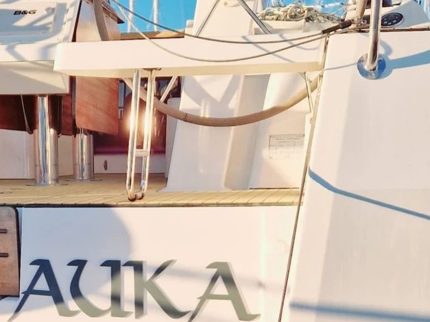 Żaglowiec do wynajmu w Rogoznica w najlepszej cenie